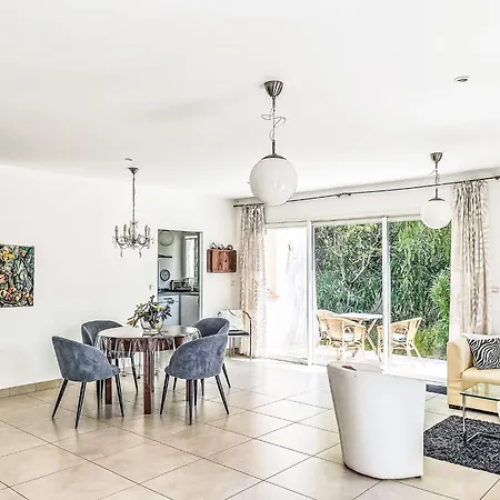 Semesterbostad Montes By Interhome